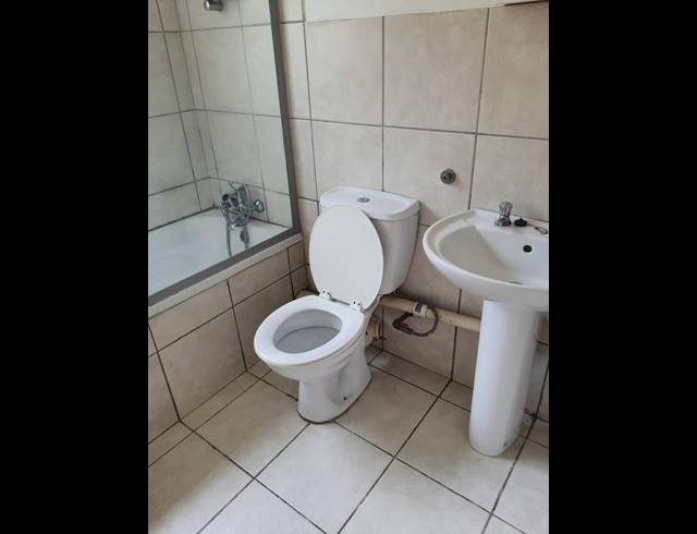 1 BEDROOM PROPERTY TO RENT IN SILVER LAKES